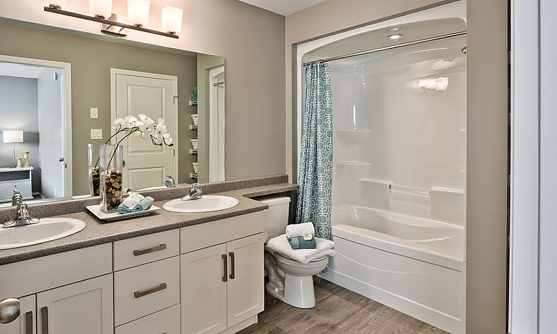 Foxdale Place - 3 Be...