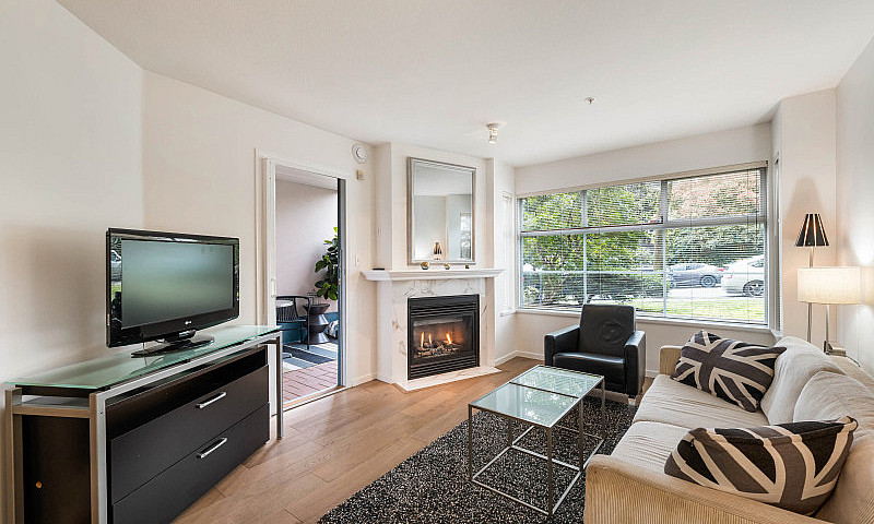 Updated 1 Bed + Den ...