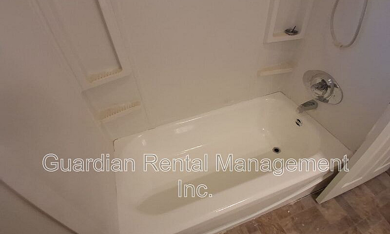 New Reno, 1 Bed, 1 B...