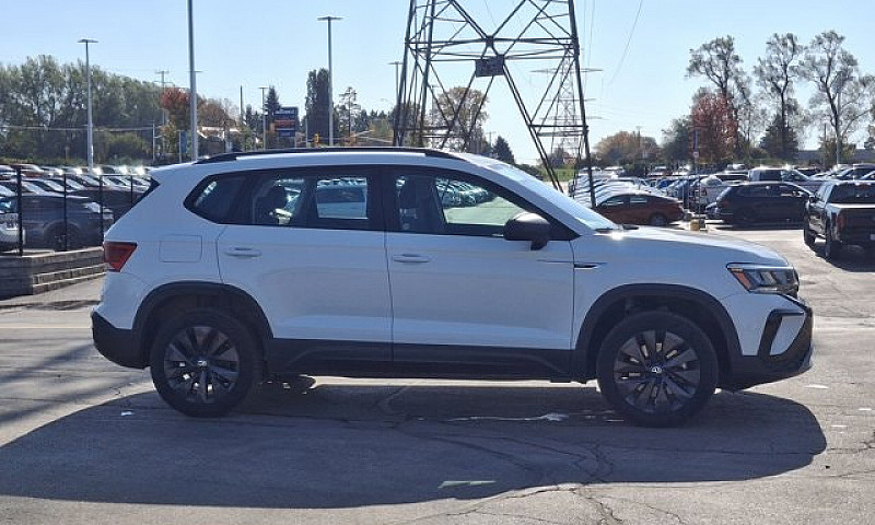 2024 Volkswagen Taos...