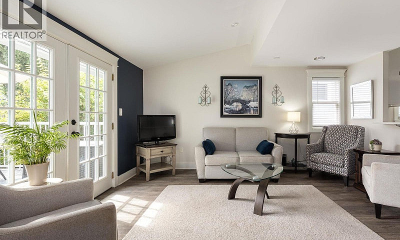 234 Eighth Avenue Ne...