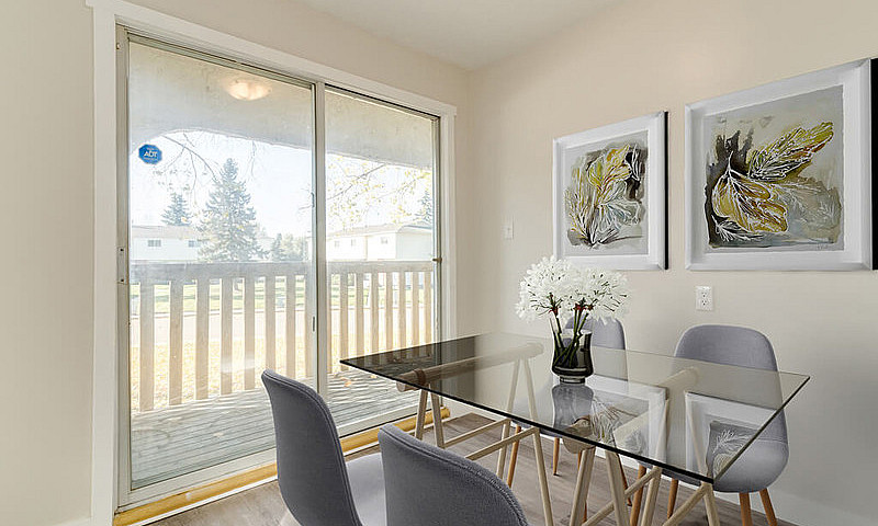 Apartments With In S...