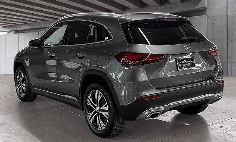 2026 Mercedes-Benz G...