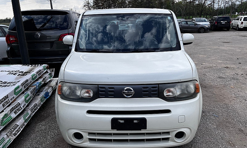 2009 Nissan Cube...