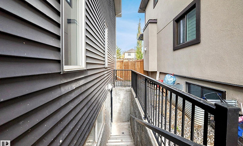 3179 Winspear Cr Sw ...