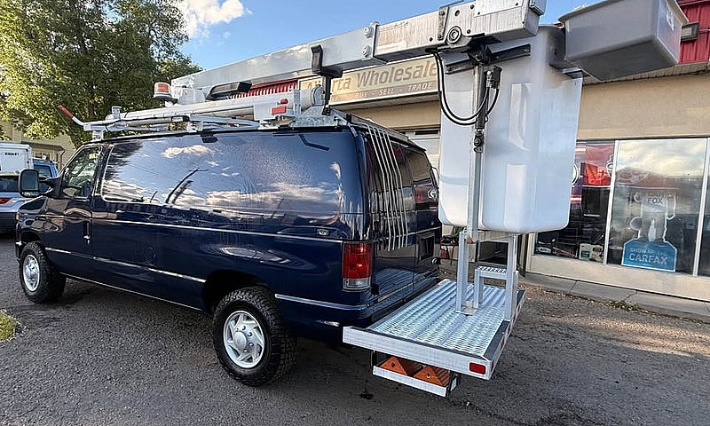 2013 Ford Econoline ...