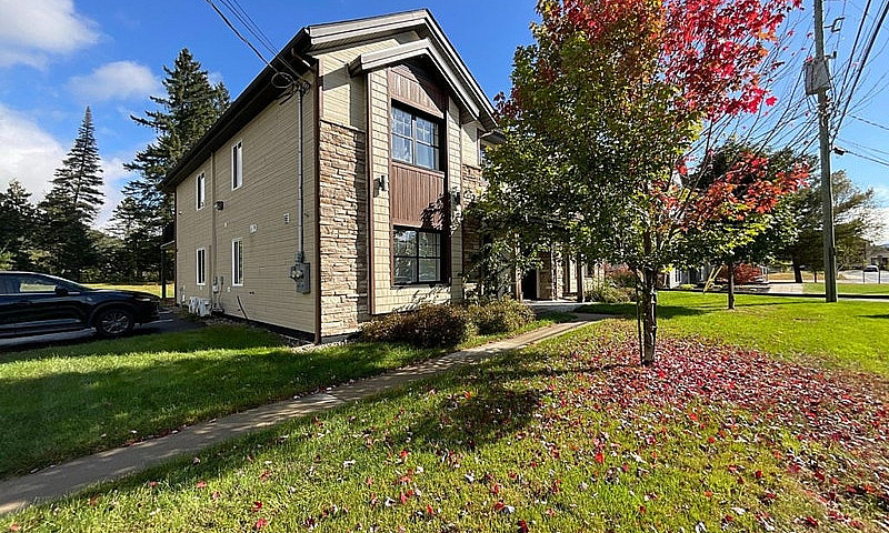 $585,000 - Duplex Fo...