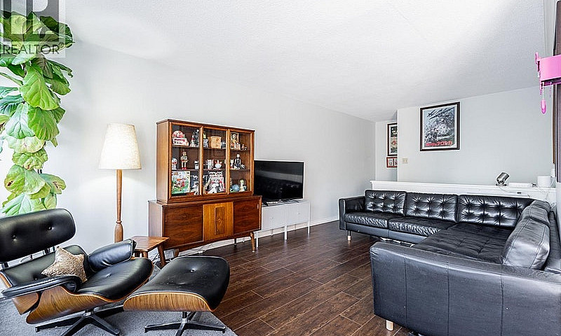 25 10200 4Th Avenue ...