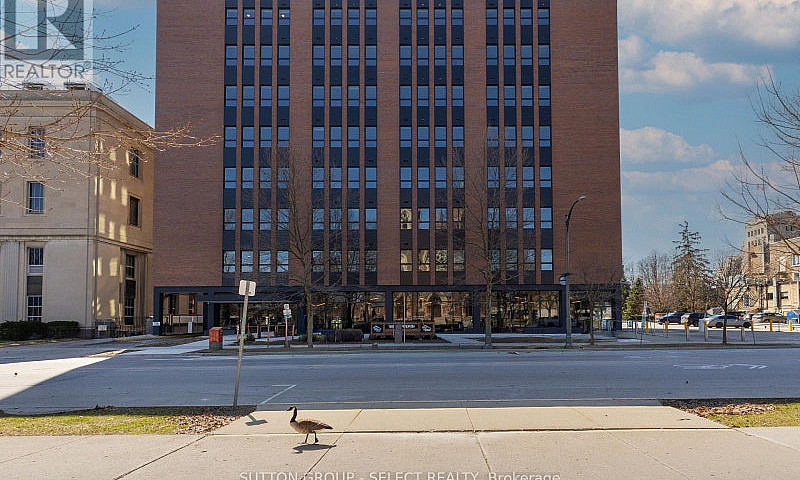 411 - 195 Dufferin A...
