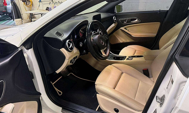 2019 Mercedes-Benz C...