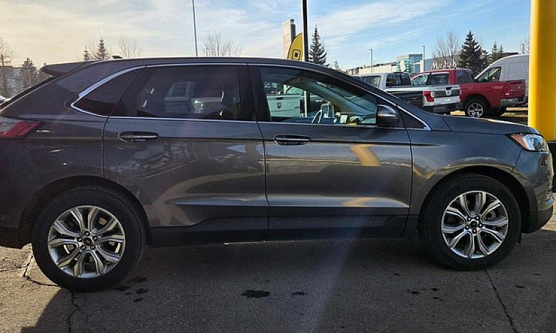 2023 Ford Edge Titan...