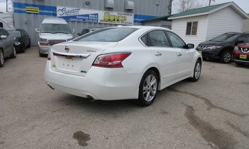 2014 Nissan Altima 2...