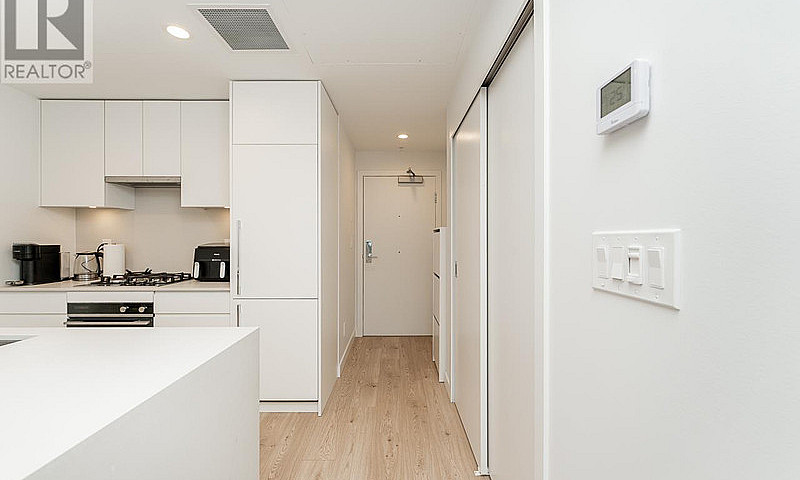2607 2181 Madison Av...