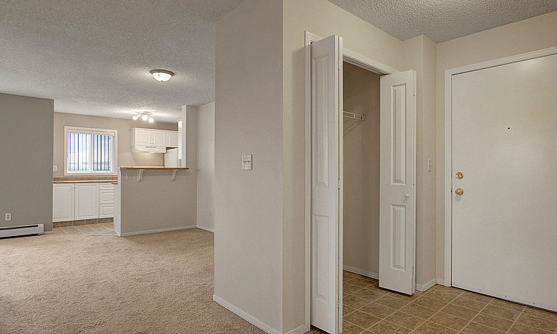 2 Bed X 1 Bath Apart...