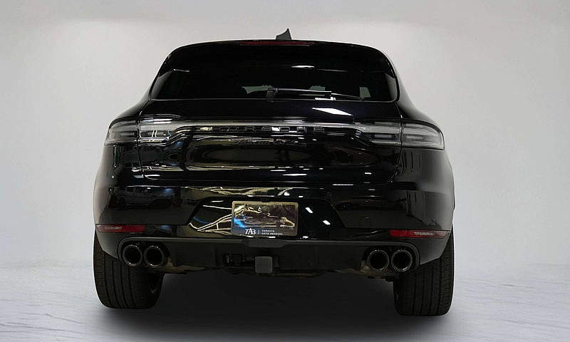 2021 Porsche Macan G...