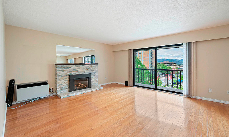 2 Bedroom Apartment ...