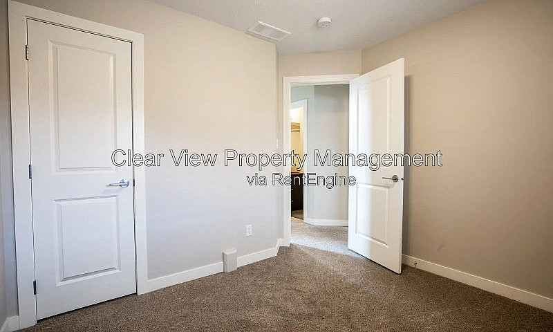 3 Bed Townhouse In L...