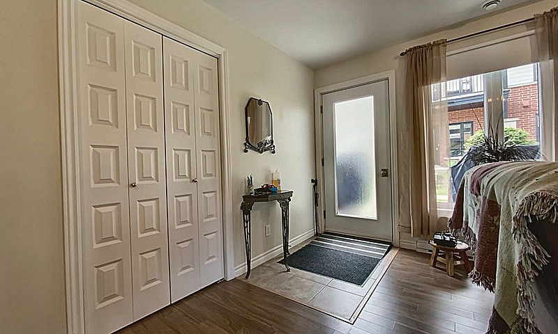 277 500$ - Condo À V...