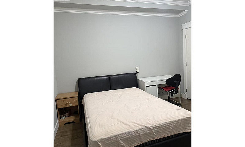 Ensuite 5335 Irving ...
