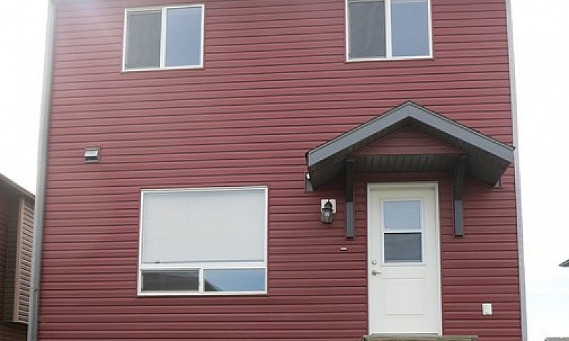 #1748- 2 Bedroom Low...