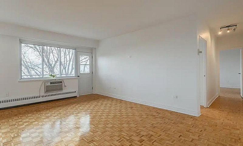 3 1/2, 1 Chambre, À ...