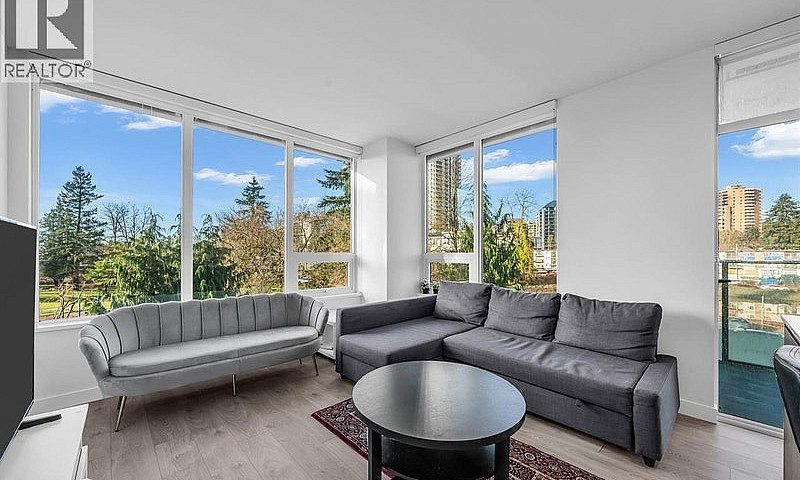 307 6463 Silver Aven...