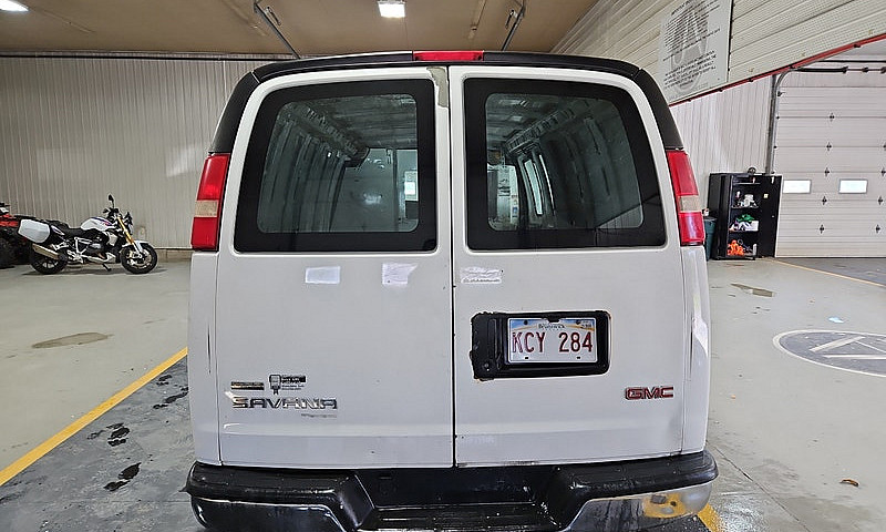 2011 Gmc Savana...