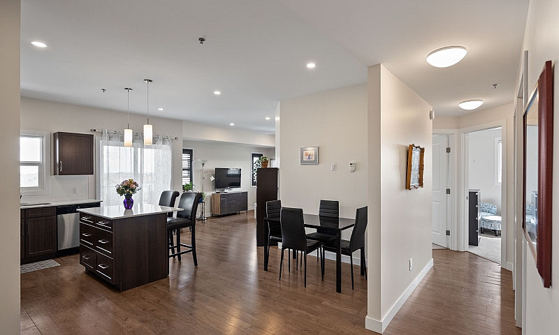 Like New 3 Bedroom, ...