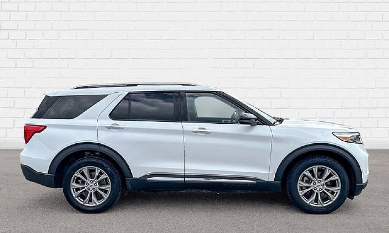 2023 Ford Explorer L...