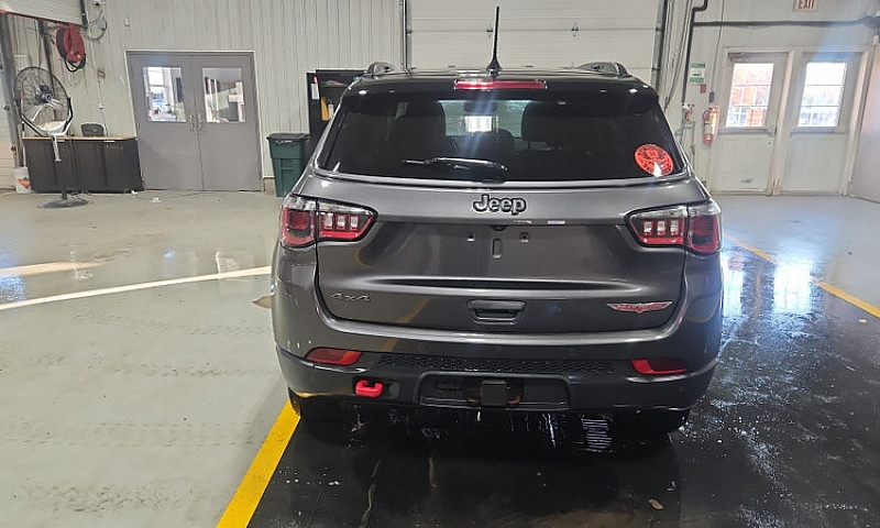 2021 Jeep Compass...