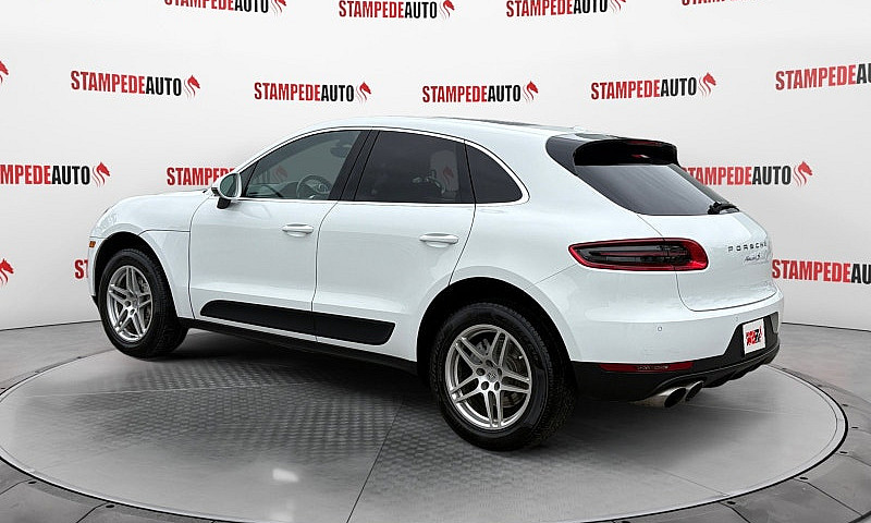 2015 Porsche Macan S...