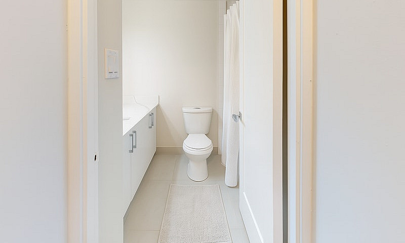 61 Mcewen: Apartment...