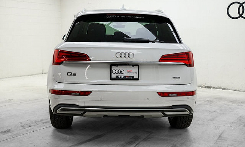 2021 Audi Q5 Komfort...