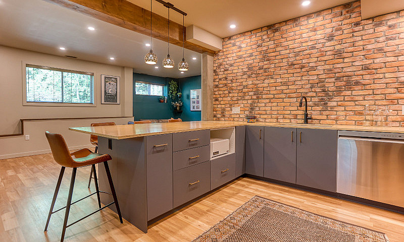4 Bedroom 3 Bathroom...