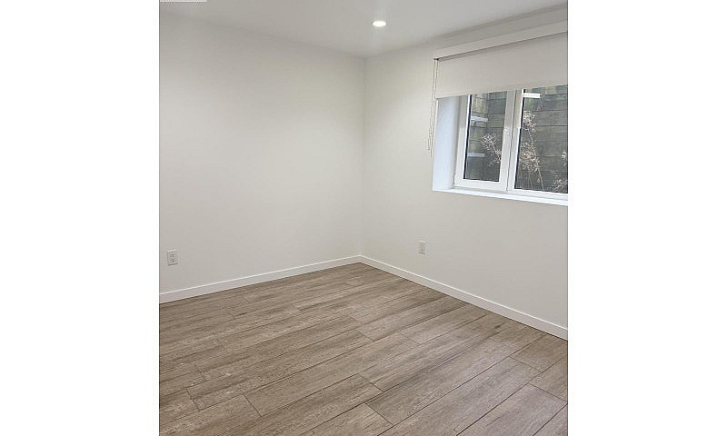 Bsmt 2150 Kugler Ave...