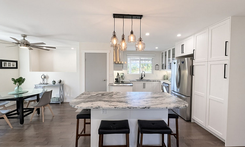 6,299 Sq Ft Duggan L...