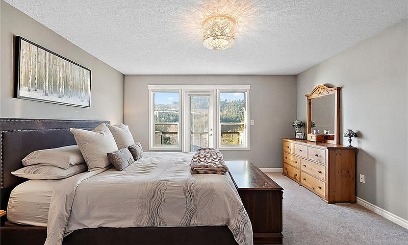 Stunning, 4 Bedroom,...