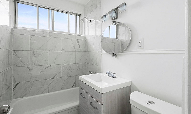 Bansley Apartments -...
