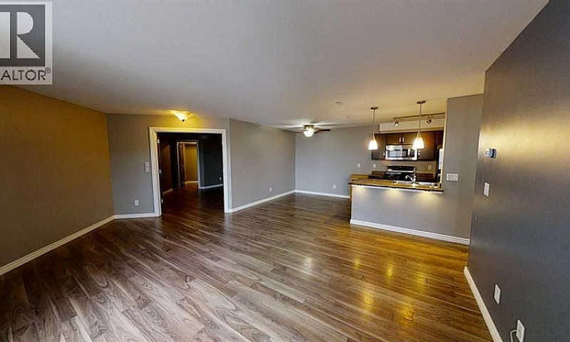 9120 96 Avenue Grand...