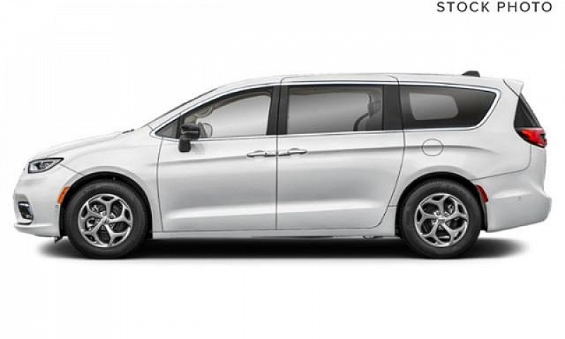 2025 Chrysler Pacifi...