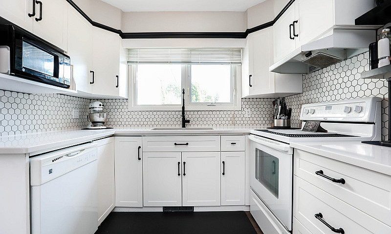 Just Listed!   145 A...