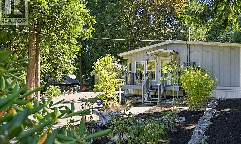 1115 Symons Cres Qua...