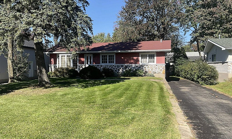 $574,900 - Bungalow ...