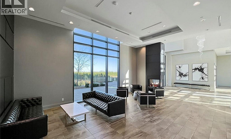 65 Yorkland Boulevar...