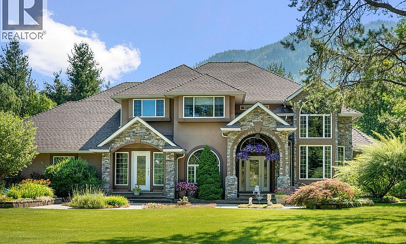 880 Waterloo Road Ca...