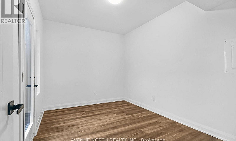 201 - 436 Athlone Av...