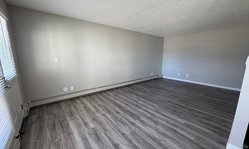 Amazing 2 Bedroom  A...