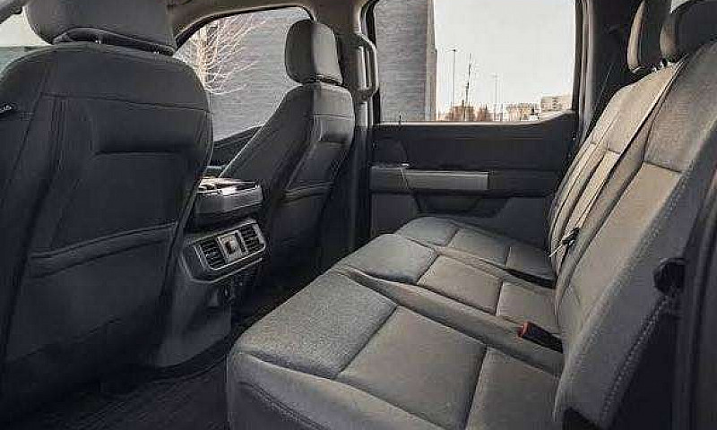 2025 Ford F-150 Xlt...