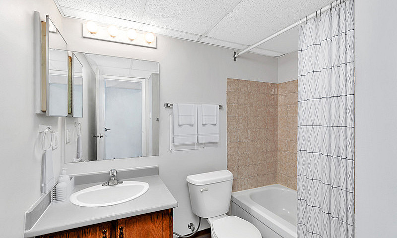 2 Bedroom - 9649 94 ...