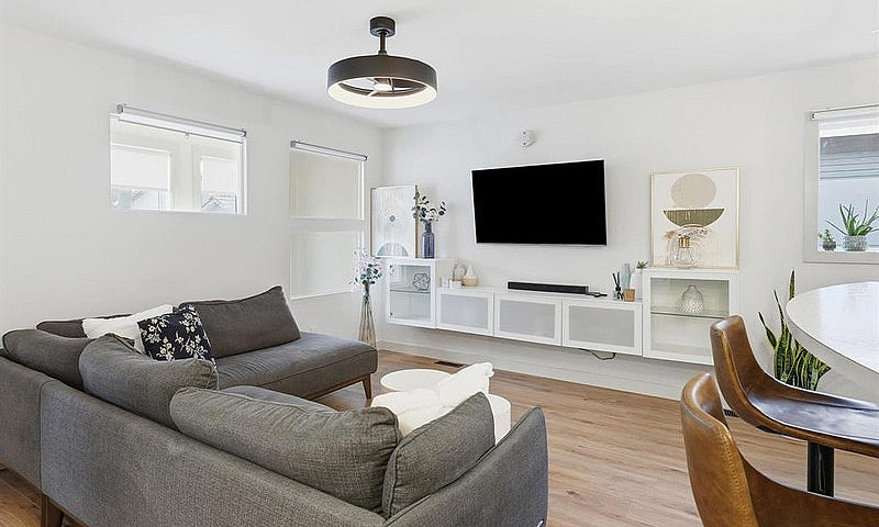 2 17 Morier Avenue W...
